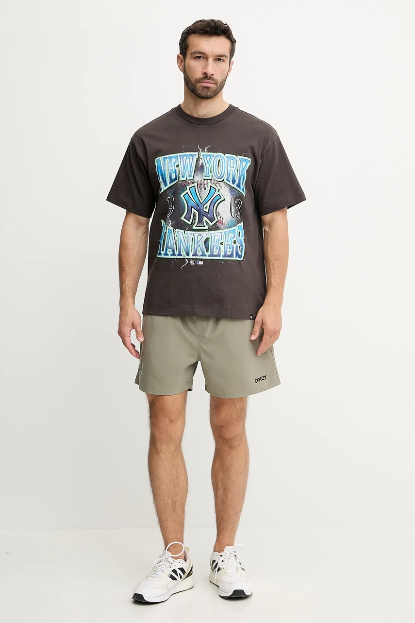 Хлопковая футболка 47 brand MLB New York Yankees цвет серый с принтом BB017TMKBRU643626C9