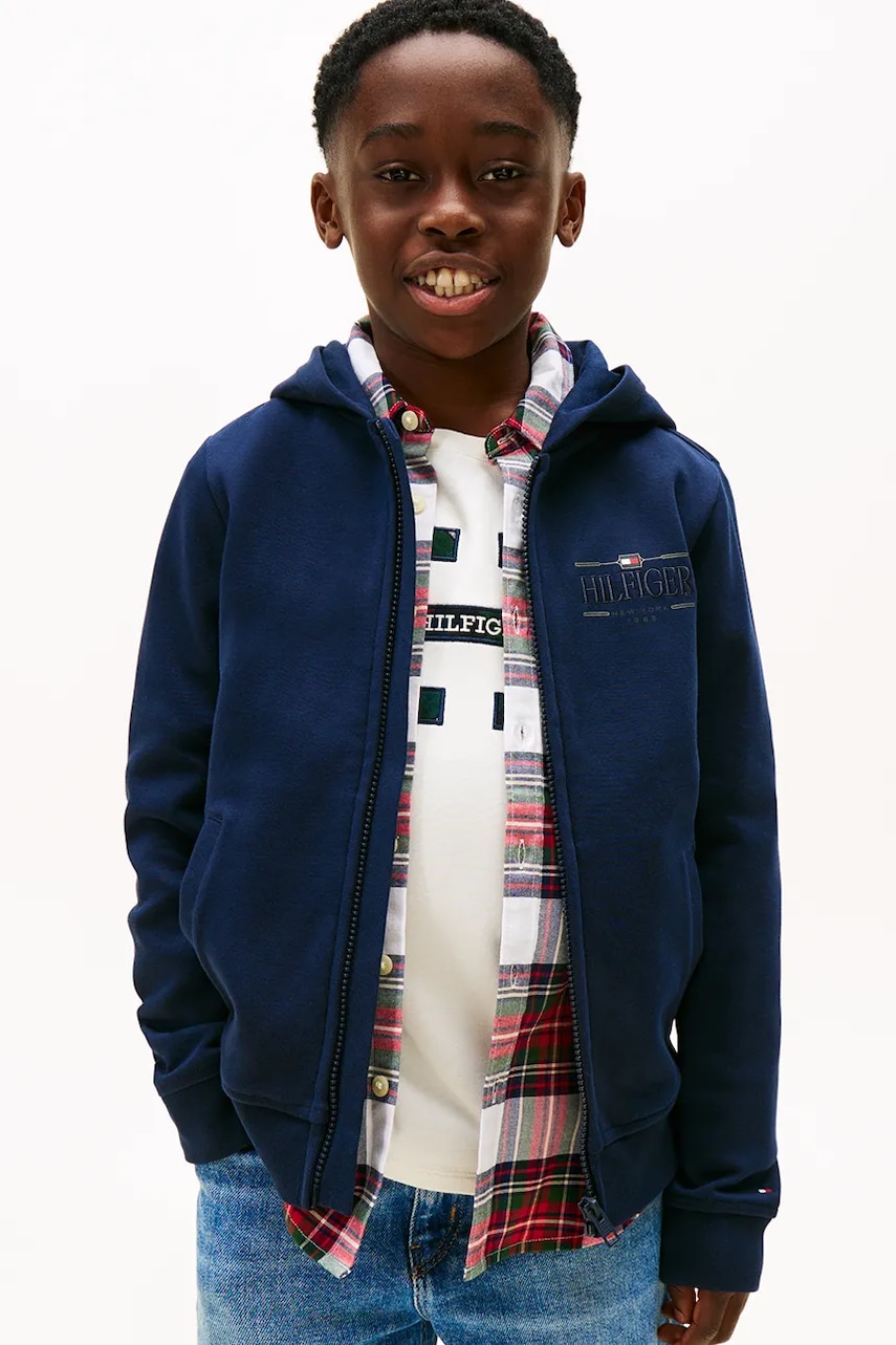 Levně Dětská mikina Tommy Hilfiger tmavomodrá barva, s kapucí, KB0KB10362