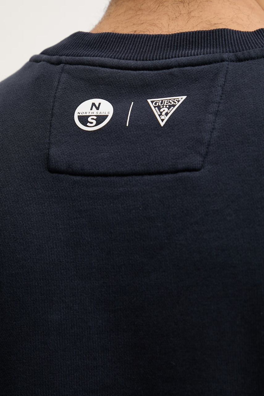 Guess mikina pánská bavlněná x North Sails (obrázek 5)