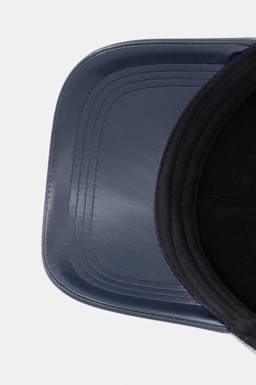 Kšiltovka Guess (obrázek 4)