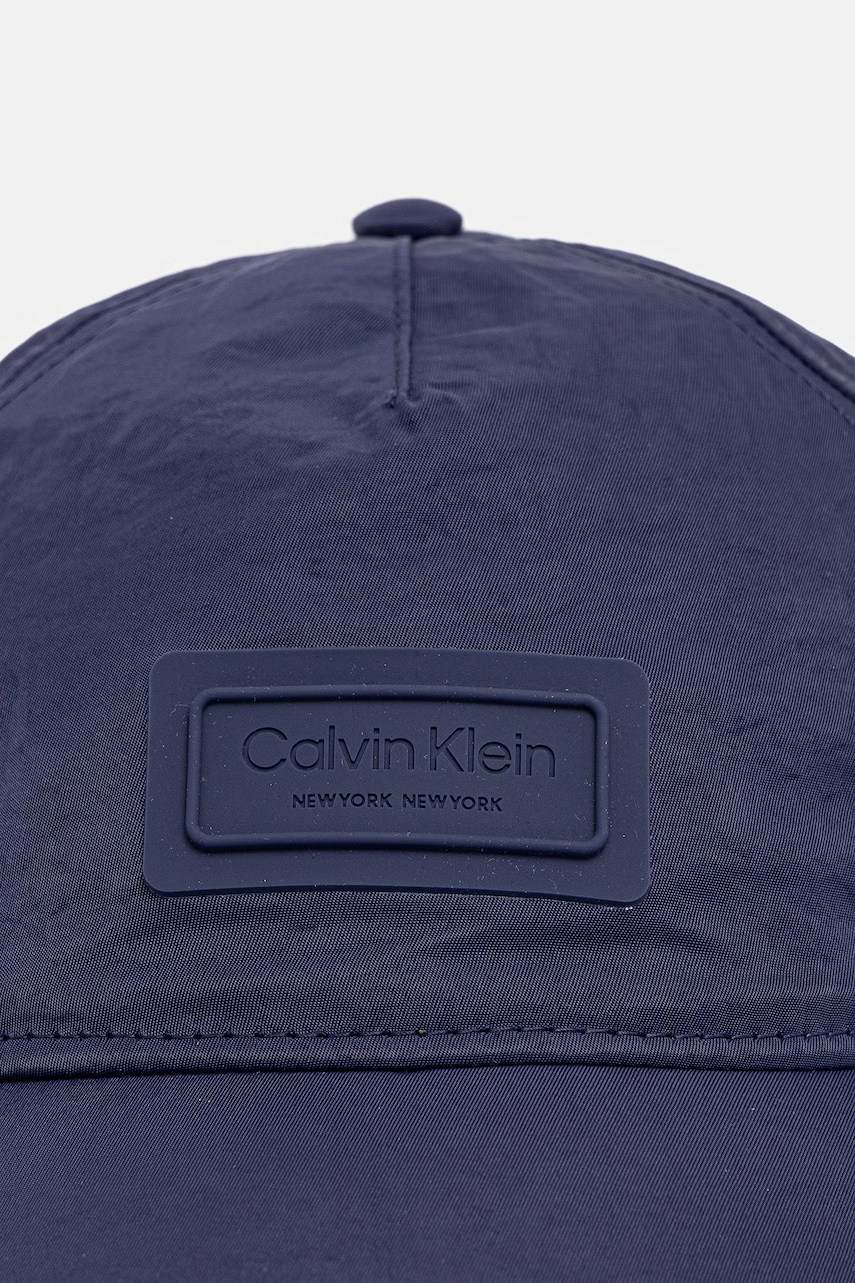 Calvin Klein čiapka so šiltom