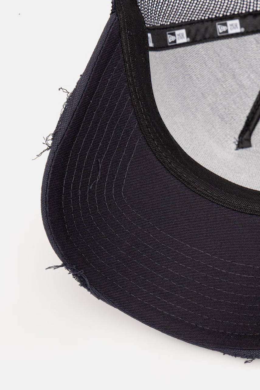 Kšiltovka New Era OVAL CANVAS DISTRESS TRUCKER (obrázek 4)