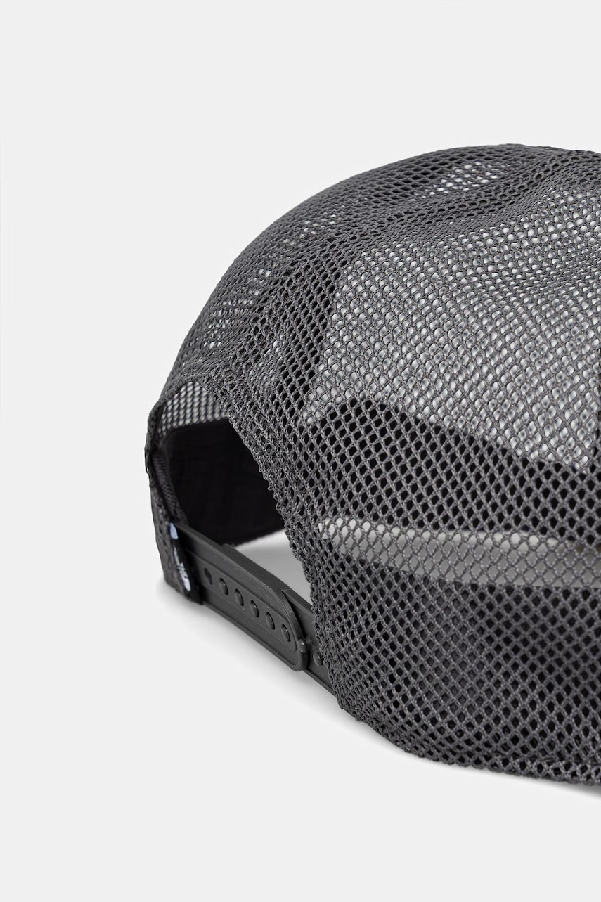 The North Face Čiapka so šiltom RUNNER TRUCKER
