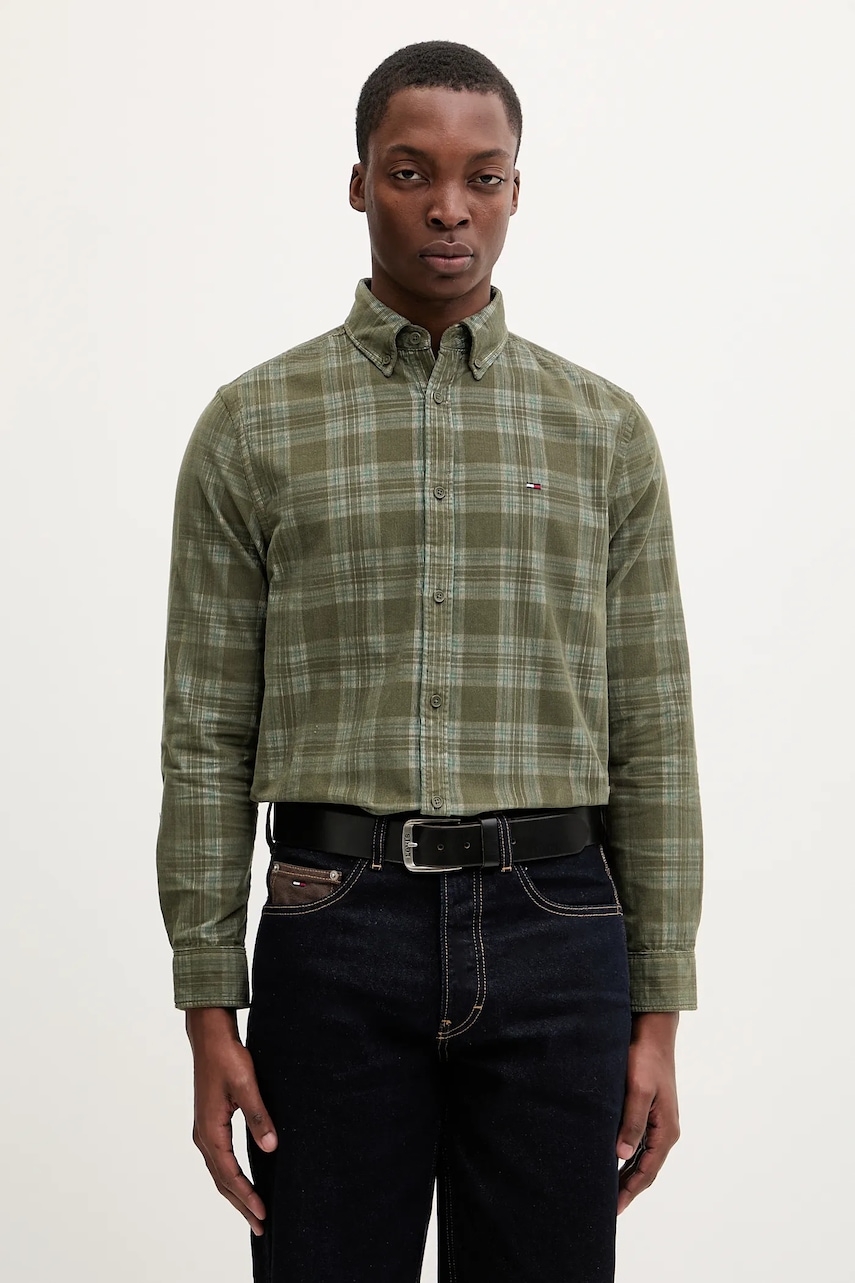 Tommy Jeans cămașă din velur culoarea verde, cu guler button-down, regular, DM0DM22408