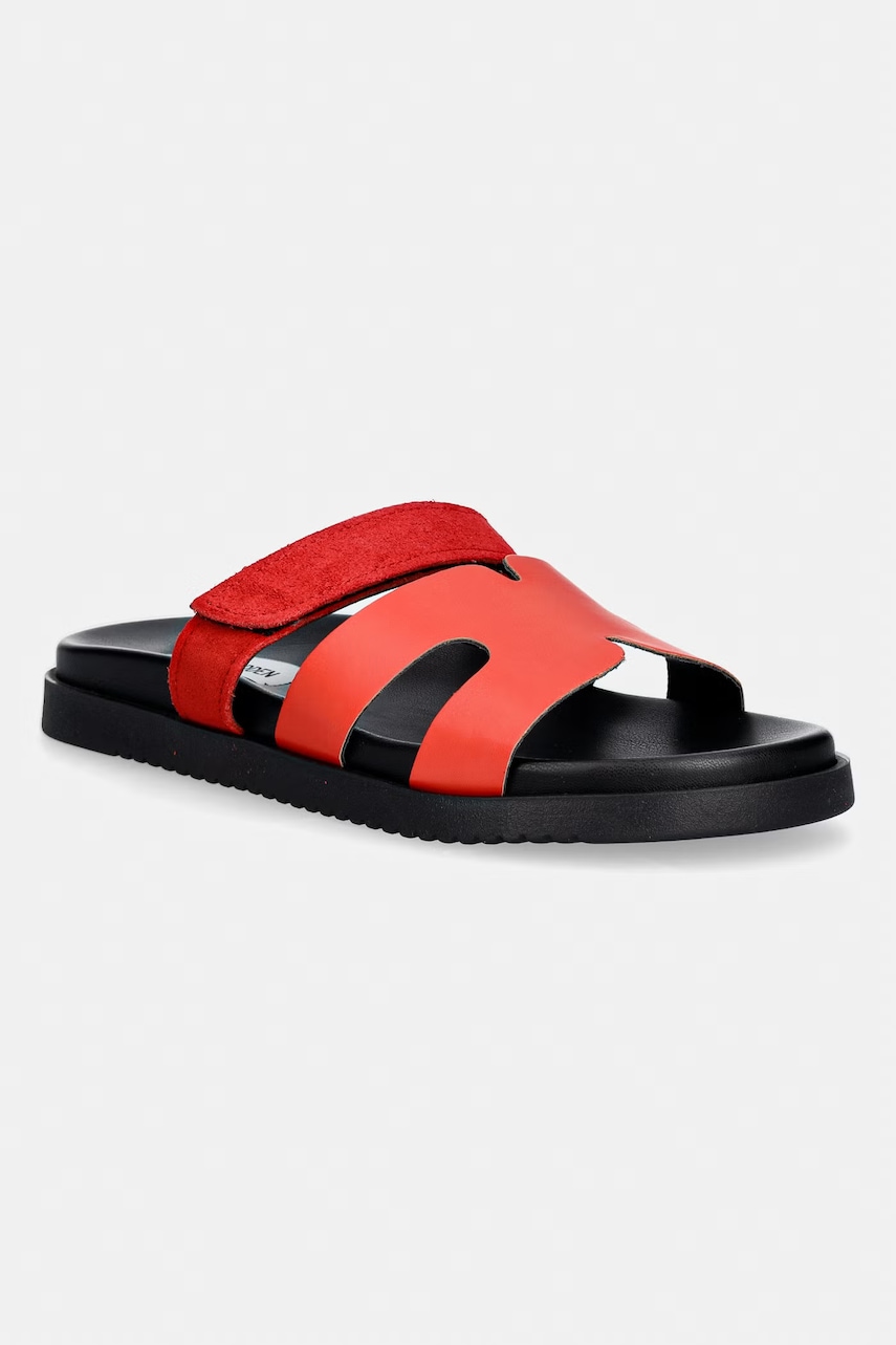 Γυναικείες σαγιονάρες & παντόφλες steve madden σε κοκκινο