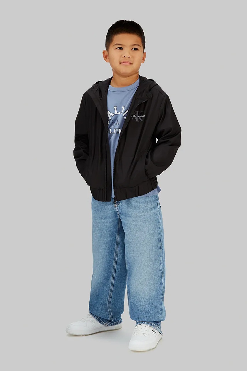 Levně Dětská bunda Calvin Klein Jeans černá barva, IB0IB02639