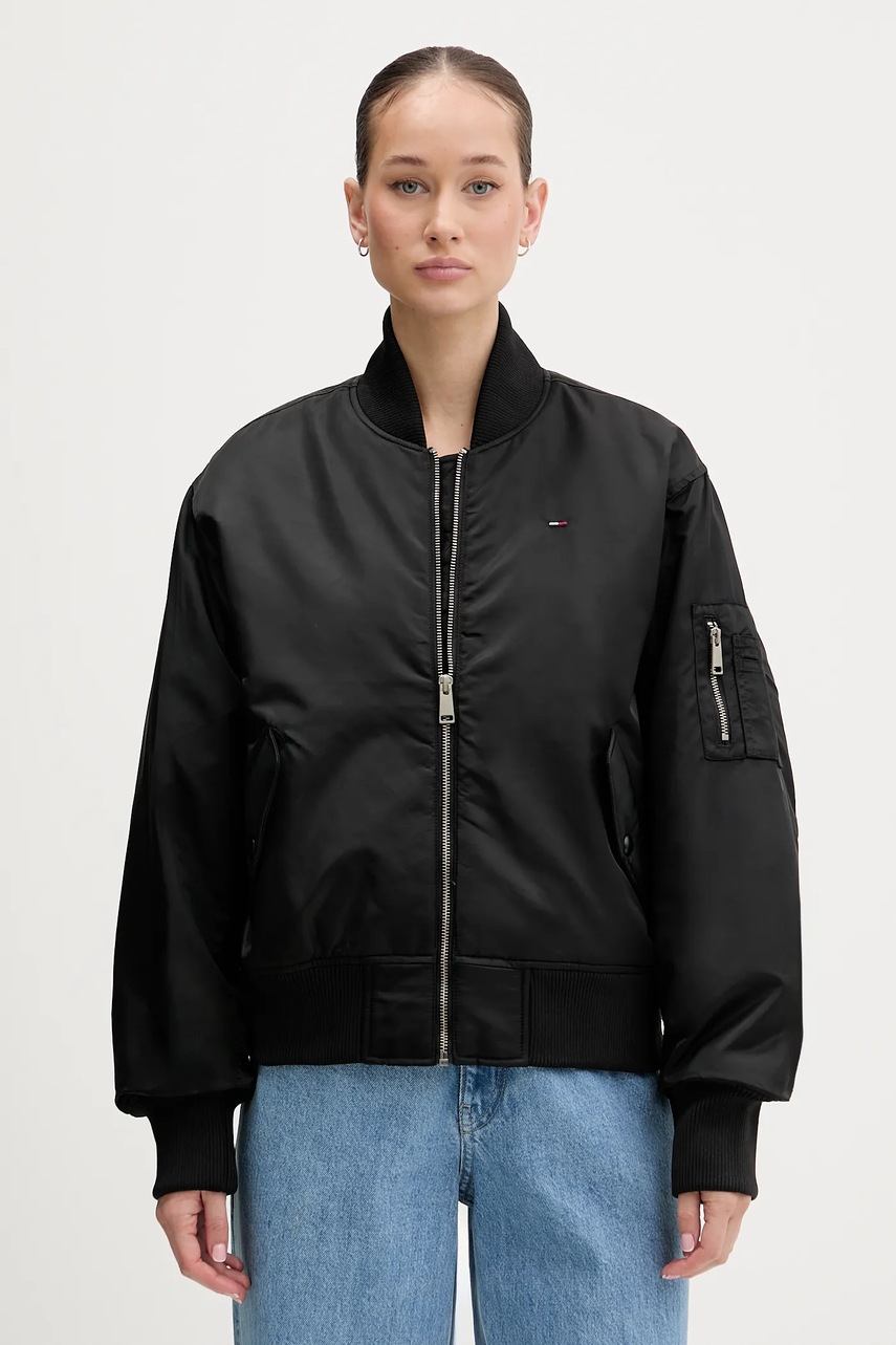 Tommy Jeans geaca bomber culoarea negru, de tranzitie, oversize, DW0DW22046