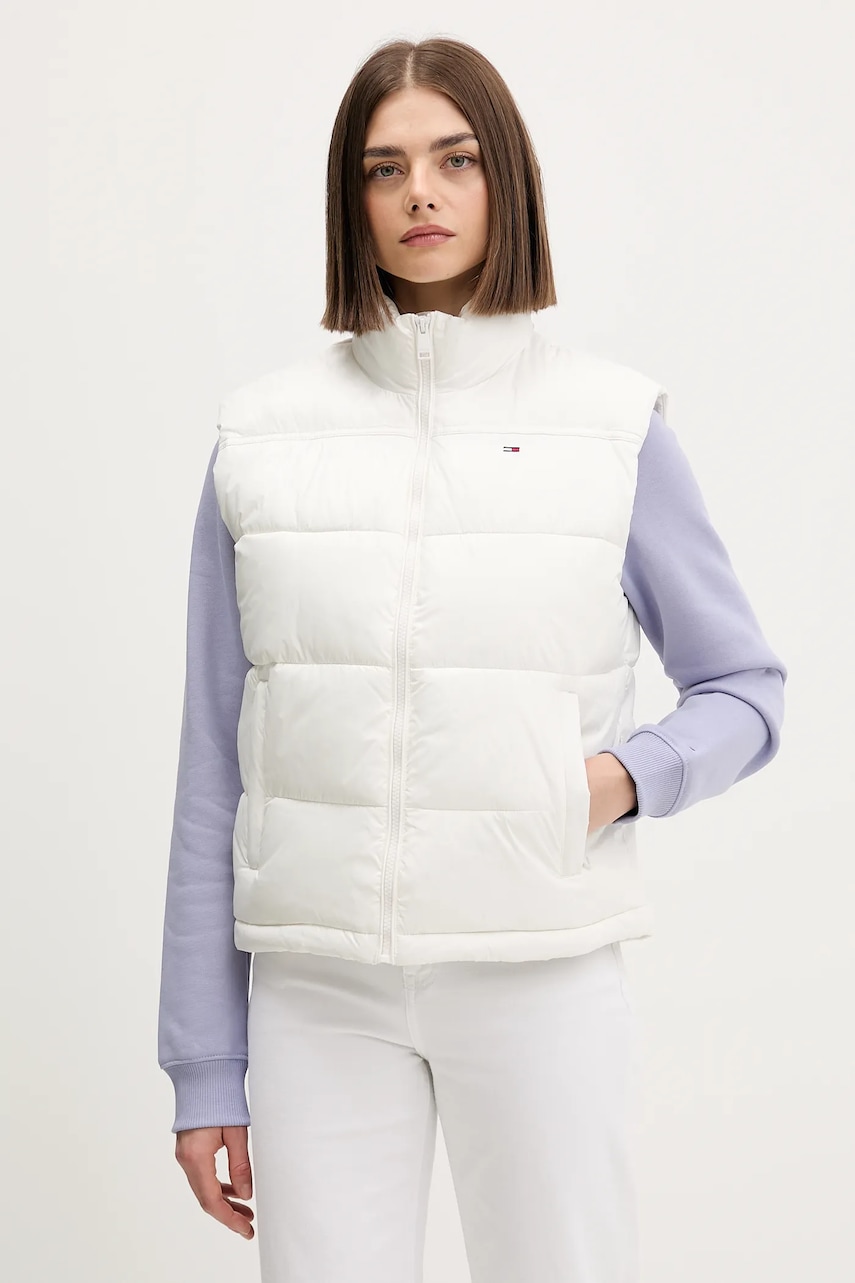 Tommy Jeans vestă culoarea alb, de iarnă, DW0DW22037