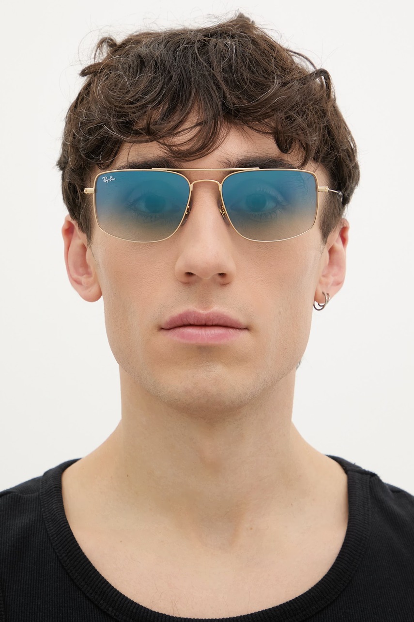 Ray-Ban