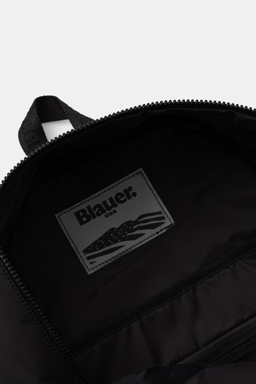Blauer ruksak pánsky