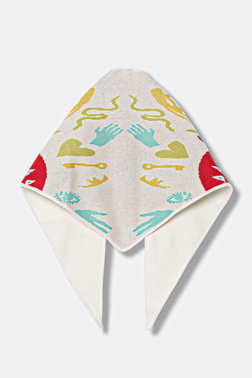 Šála Never Fully Dressed