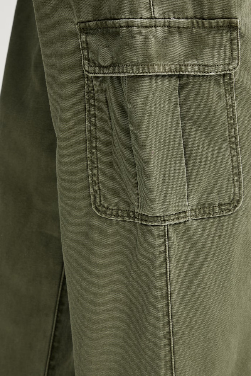 Levi's Boyfriend kalhoty dámské bavlněné SUPERLOW LOOSE CARGO ND (obrázek 4)