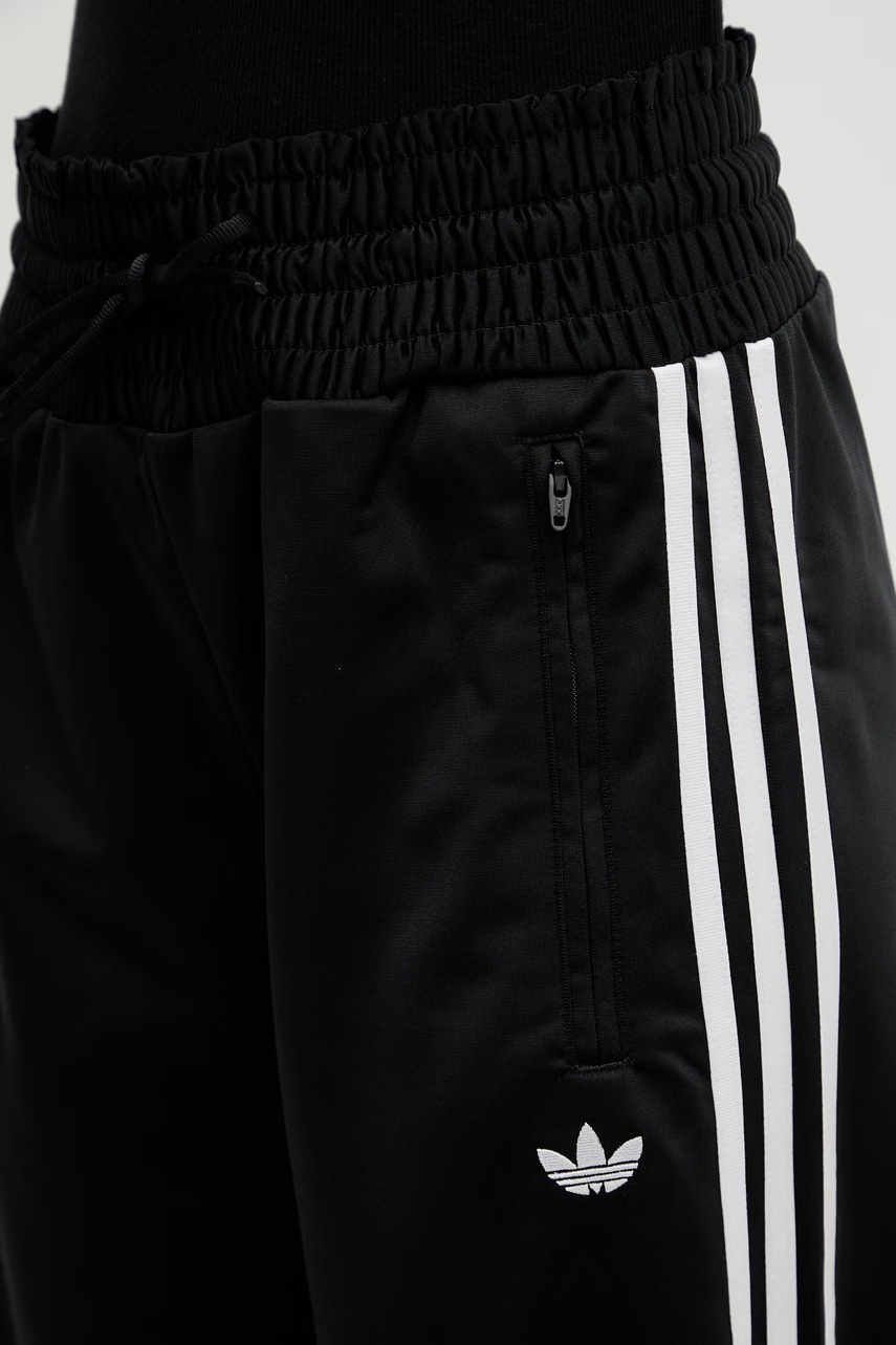Tepláky adidas Originals SMOCKED FB TP