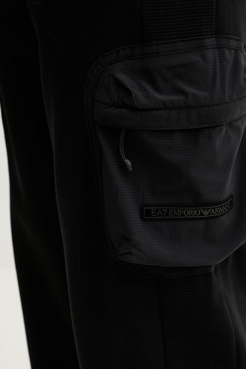 Tepláky EA7 Emporio Armani (obrázek 4)