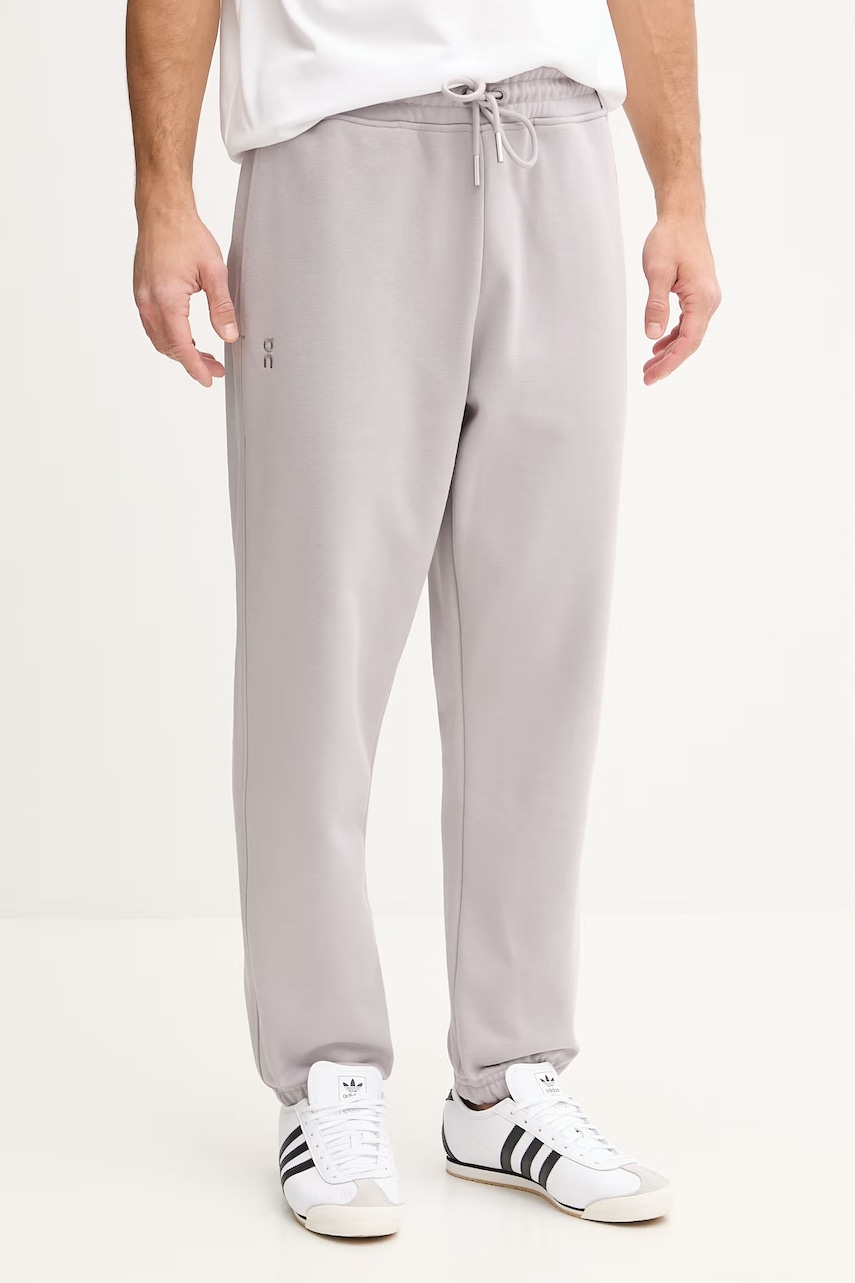 On pantaloni de trening Club Collective