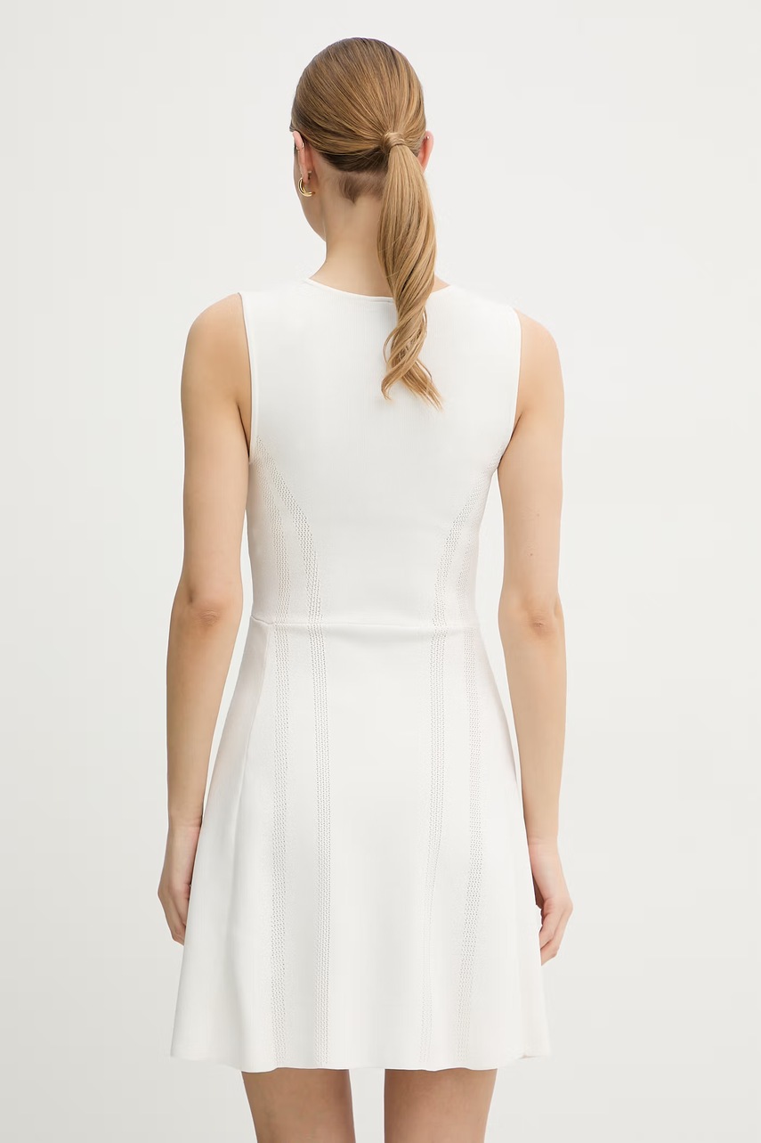 Marciano by Guess rozšířené šaty s viskózou KASHU (obrázek 3)