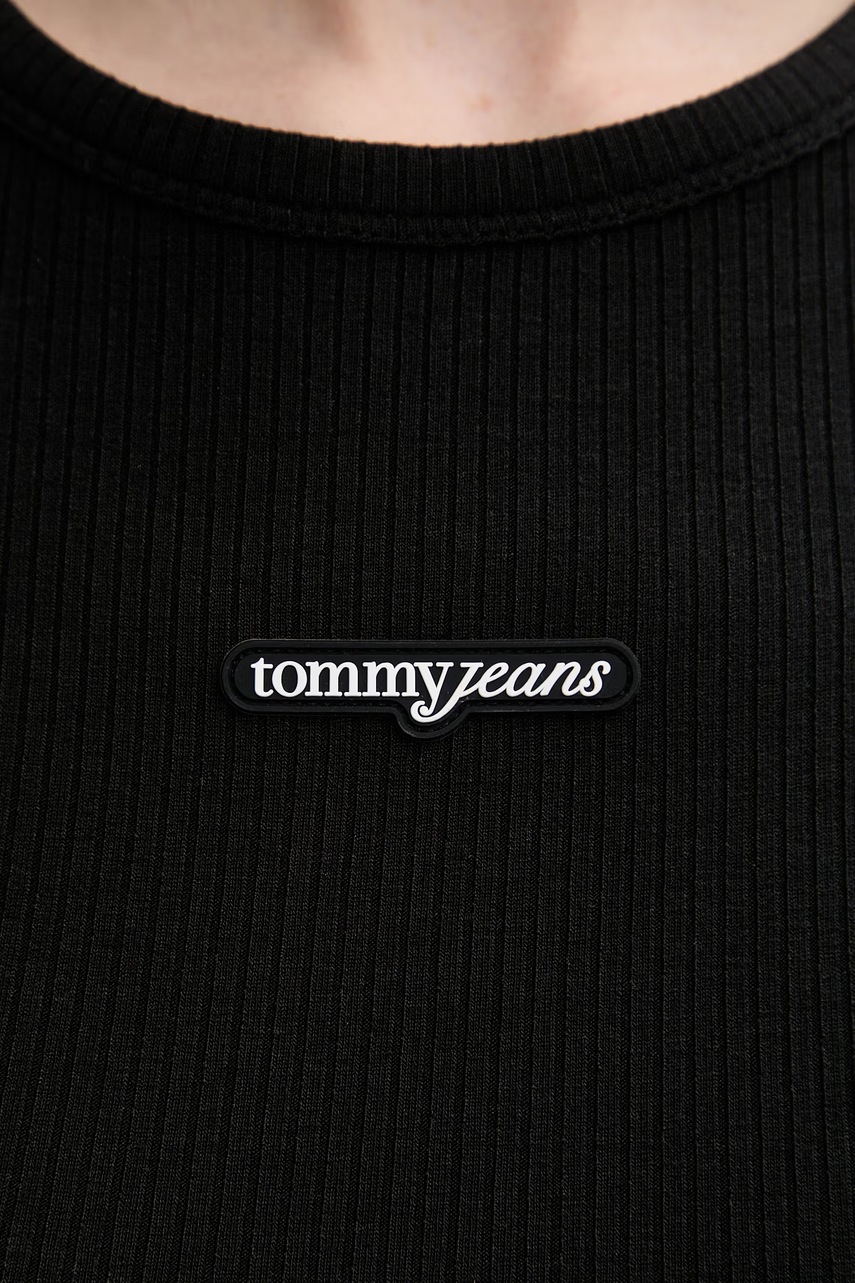 Tommy Jeans šaty s viskózou