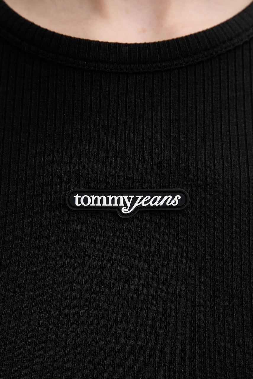 Tommy Jeans šaty s viskózou