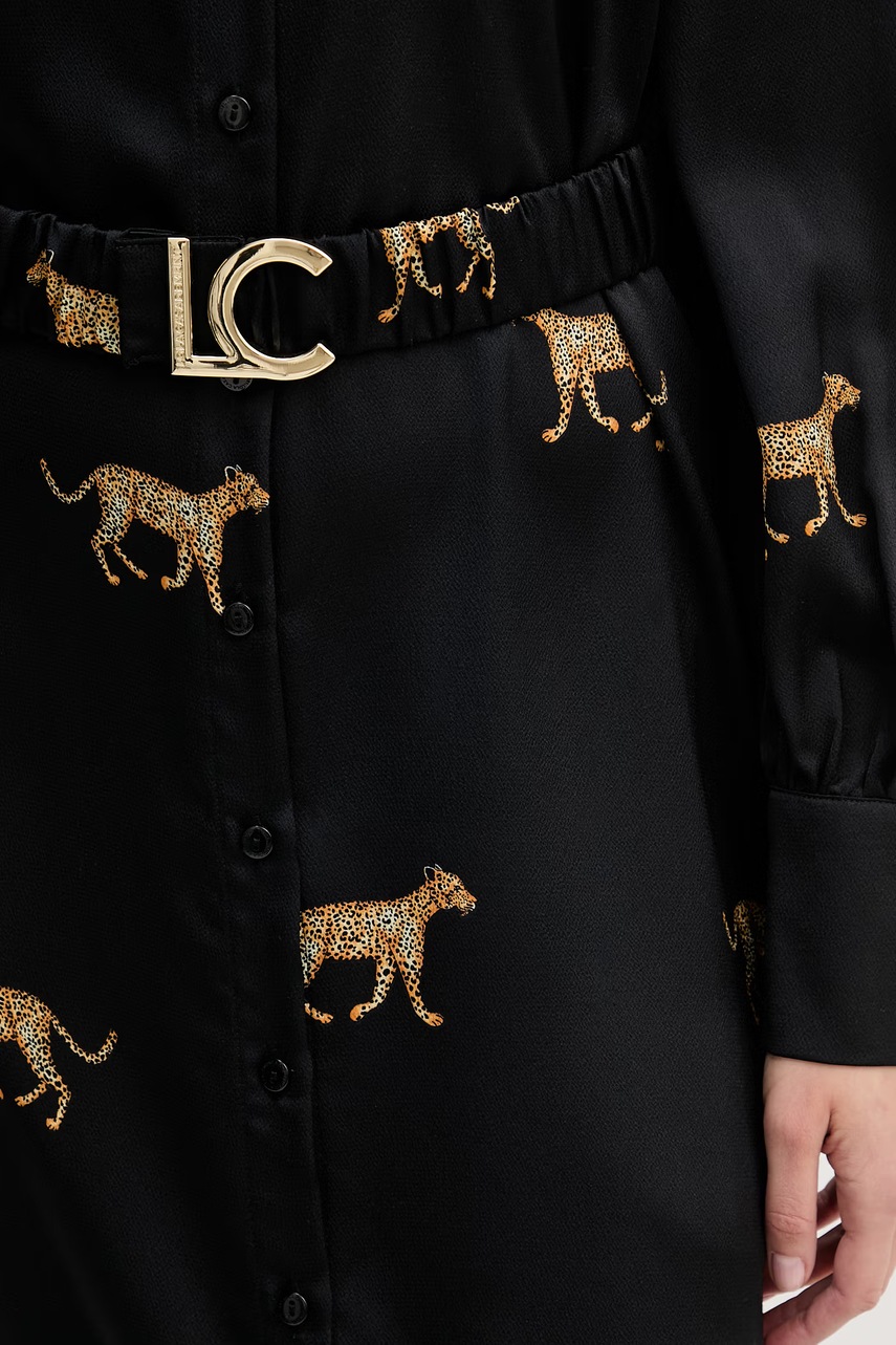 Lola Casademunt сукня