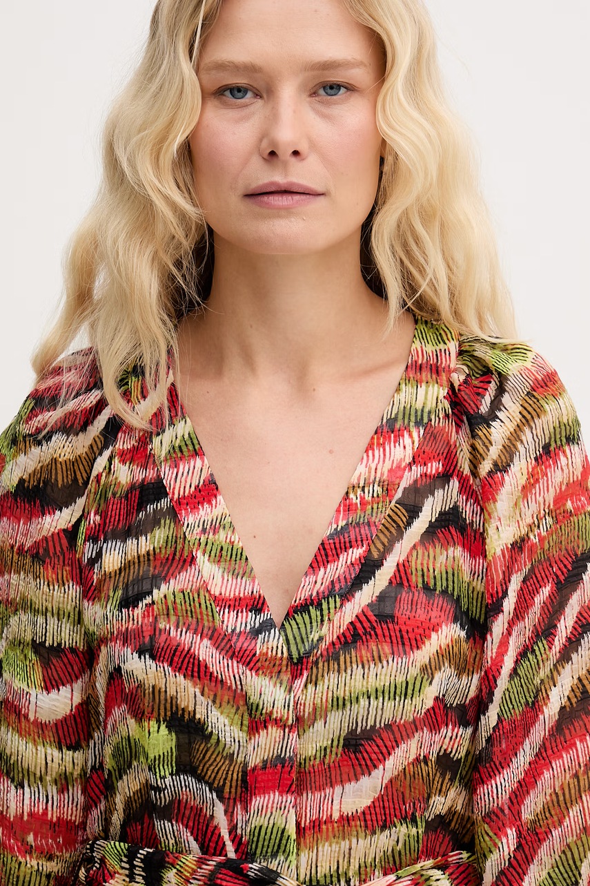 Lola Casademunt сукня