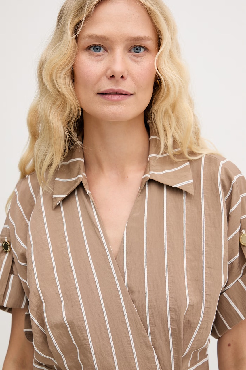 Lola Casademunt сукня