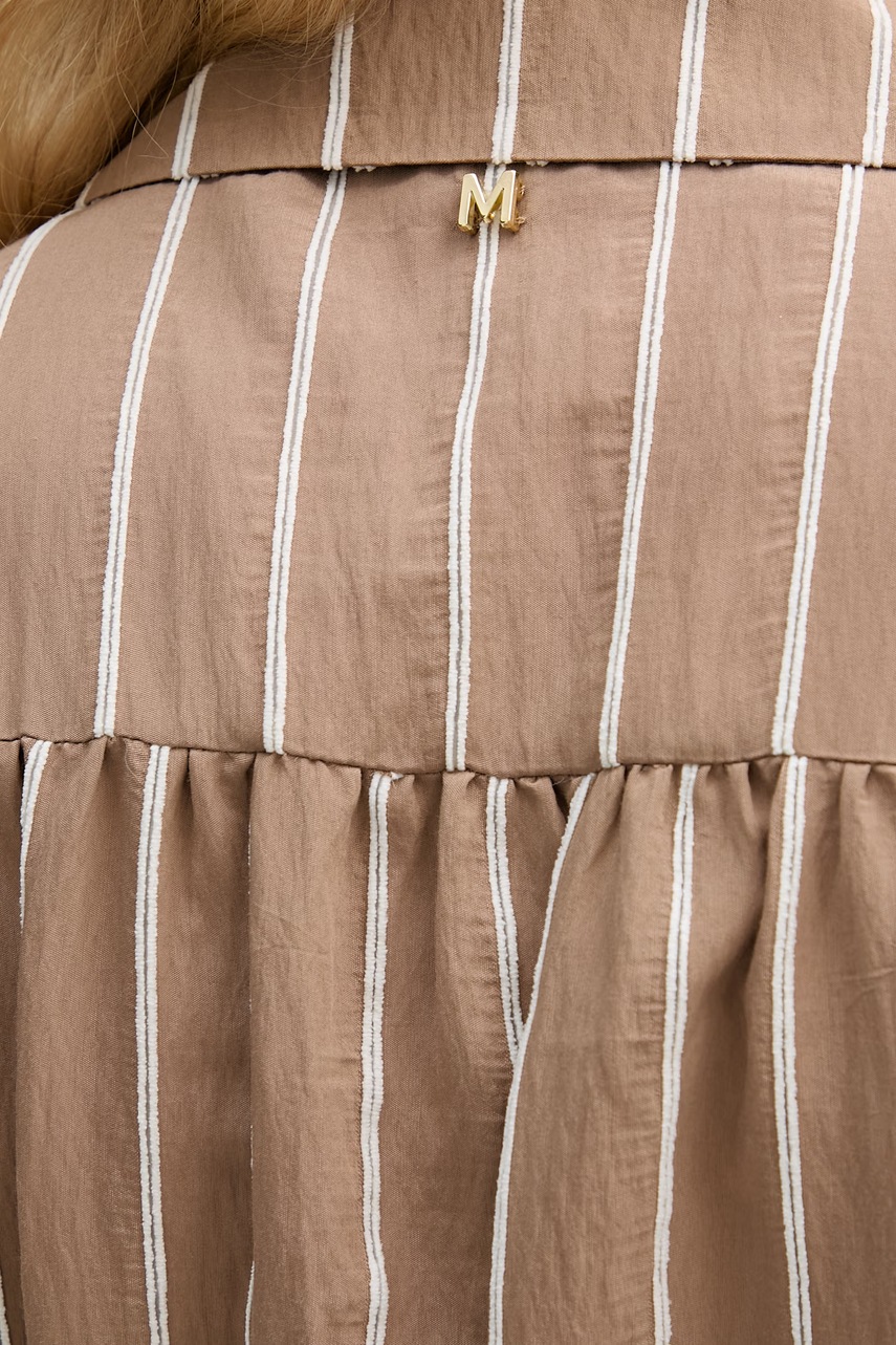 Lola Casademunt сукня