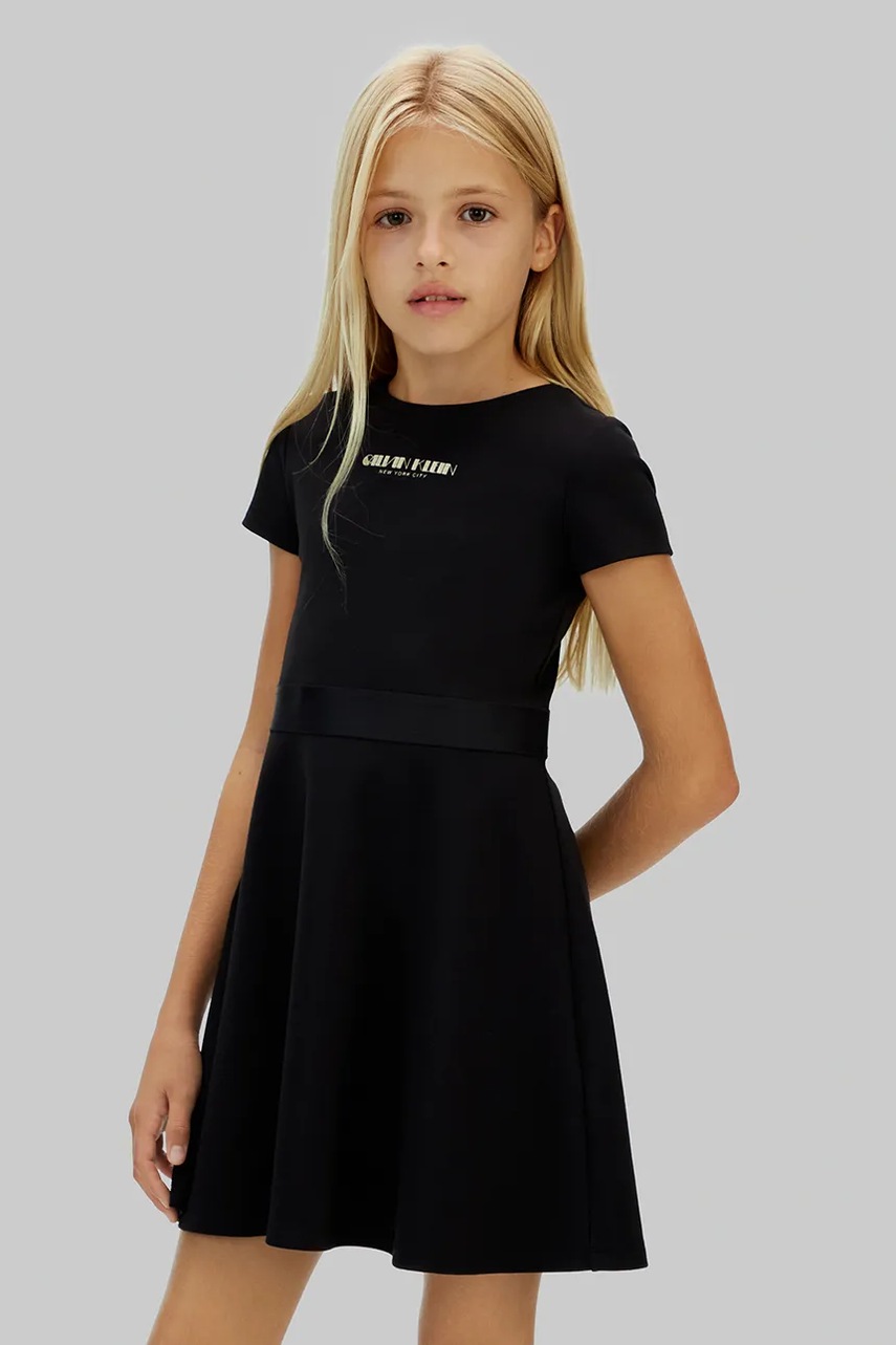 Levně Šaty Calvin Klein Jeans černá barva, mini, IG0IG03099