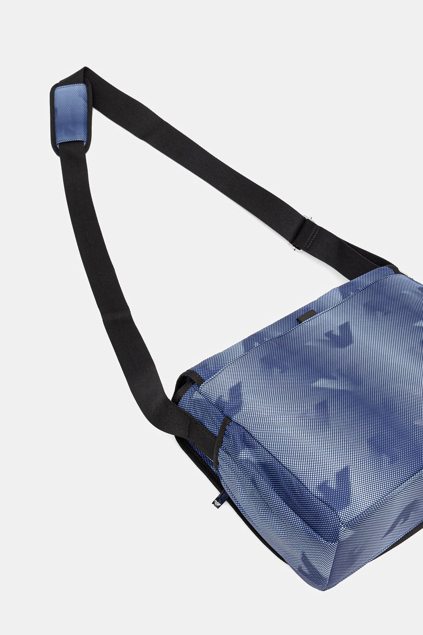 Přebalovací taška na kočárek Emporio Armani (obrázek 5)