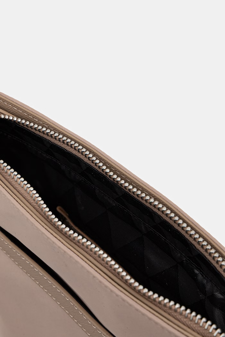 Taštička Guess BERLIN