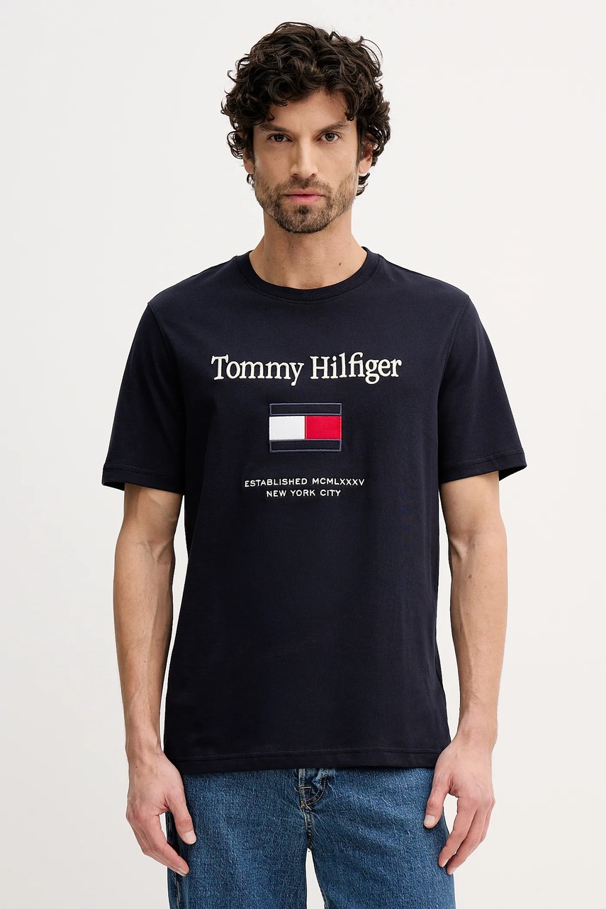 Levně Bavlněné tričko Tommy Hilfiger pánské, tmavomodrá barva, s aplikací, MW0MW42736