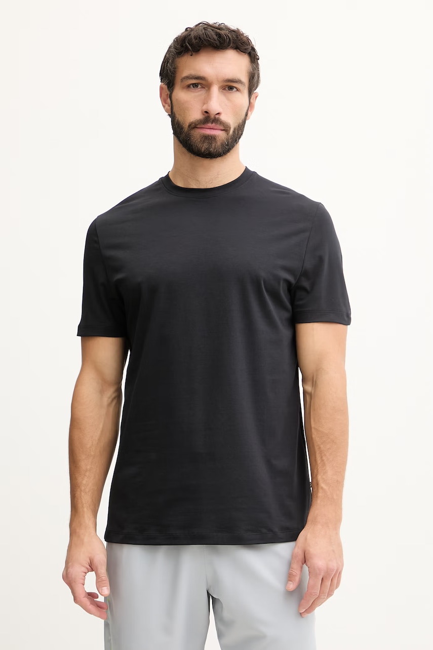 On tricou de antrenament Focus