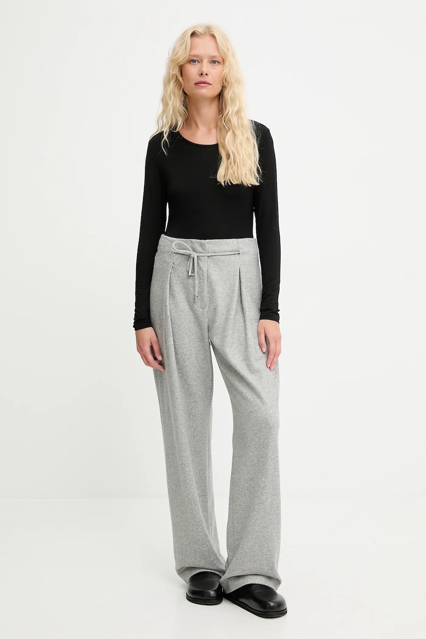 Лонгслив с шелком Answear.LAB цвет чёрный Лонгслив с шелком Answear.LAB цвет чёрный