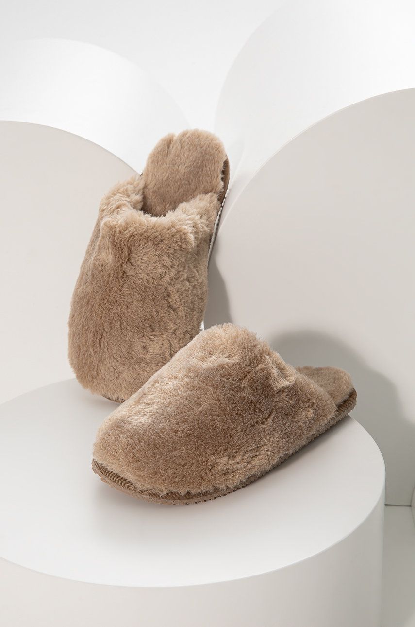 Pantofle Answear Lab béžová barva - béžová -  Svršek: Textilní materiál Vnitřek: Textilní 
