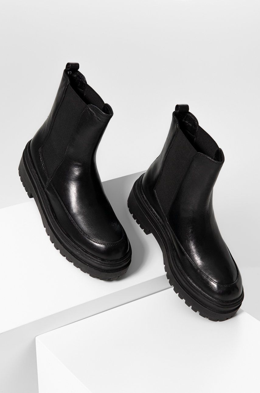 Semišové kotníkové boty Answear Lab dámské, černá barva, na platformě - černá -  Svršek: Semišo