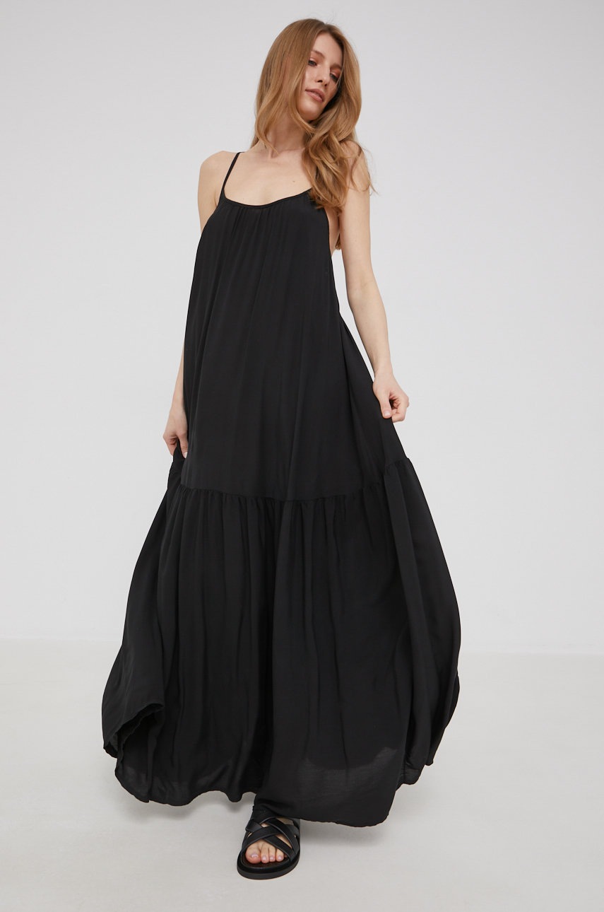 

Сукня Answear Lab X Лімітована колекція BE BRAVE колір чорний maxi розкльошена