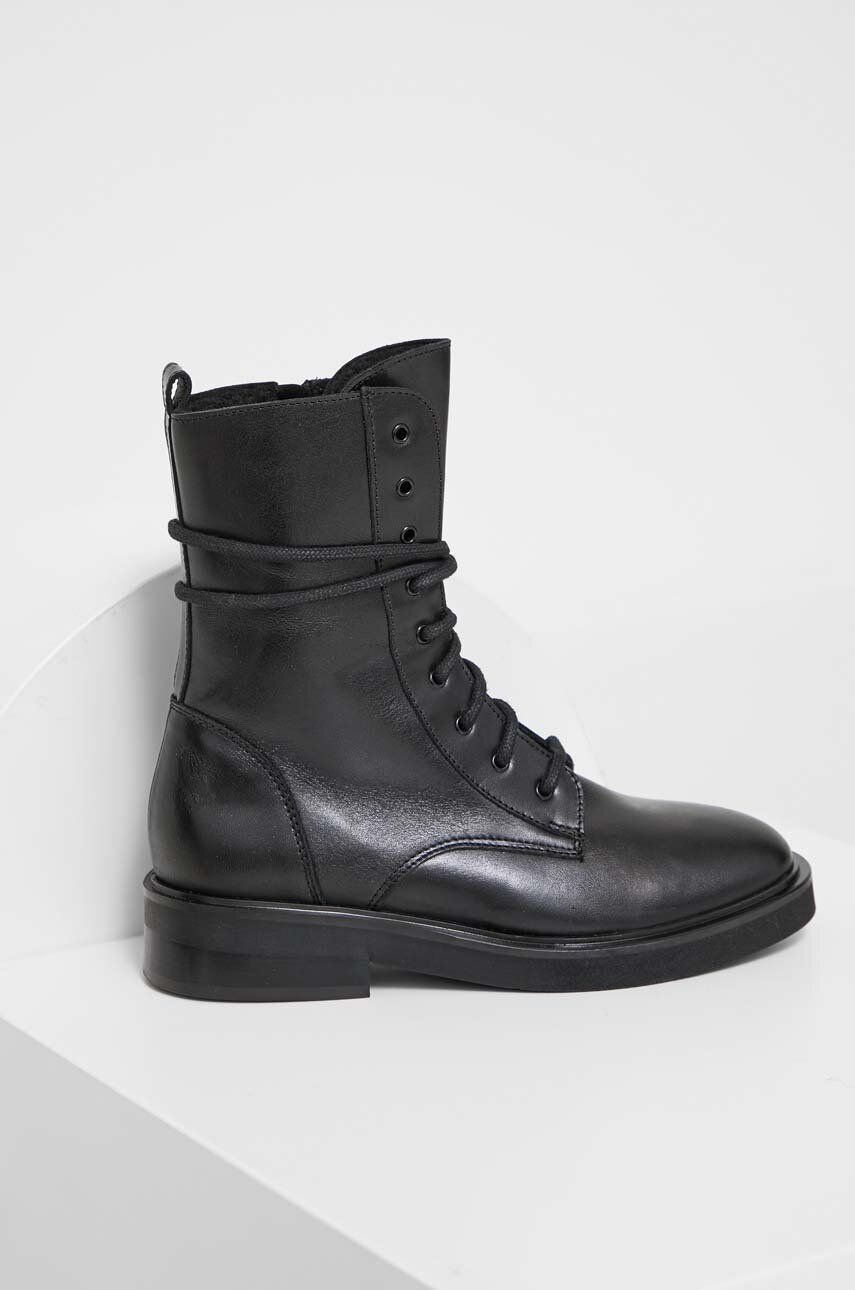 Kožené kotníkové boty Answear Lab dámské, černá barva, na plochém podpatku, lehce zateplené - černá 