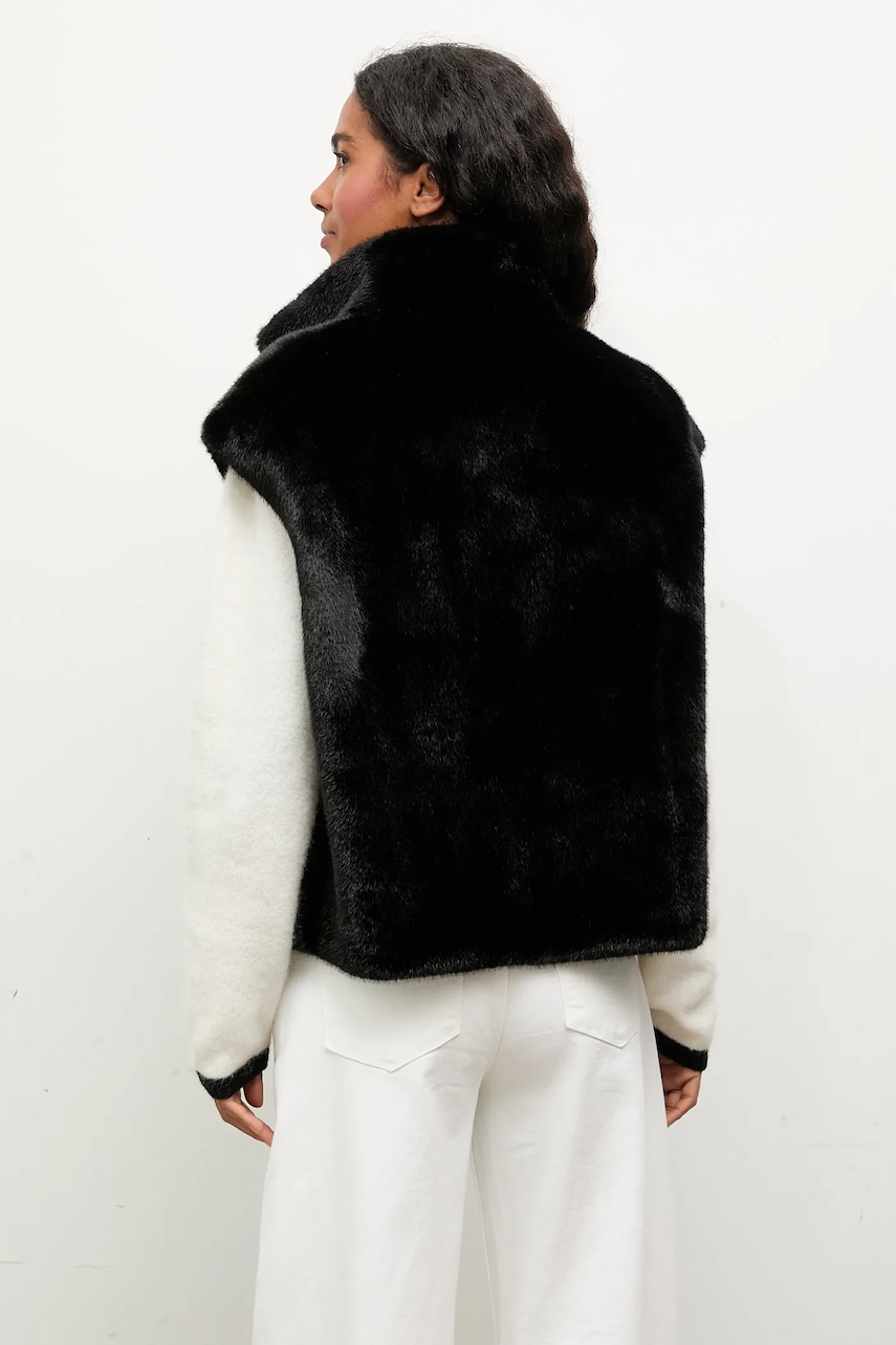 Αμάνικο μπουφάν Answear.LAB φωτογραφία