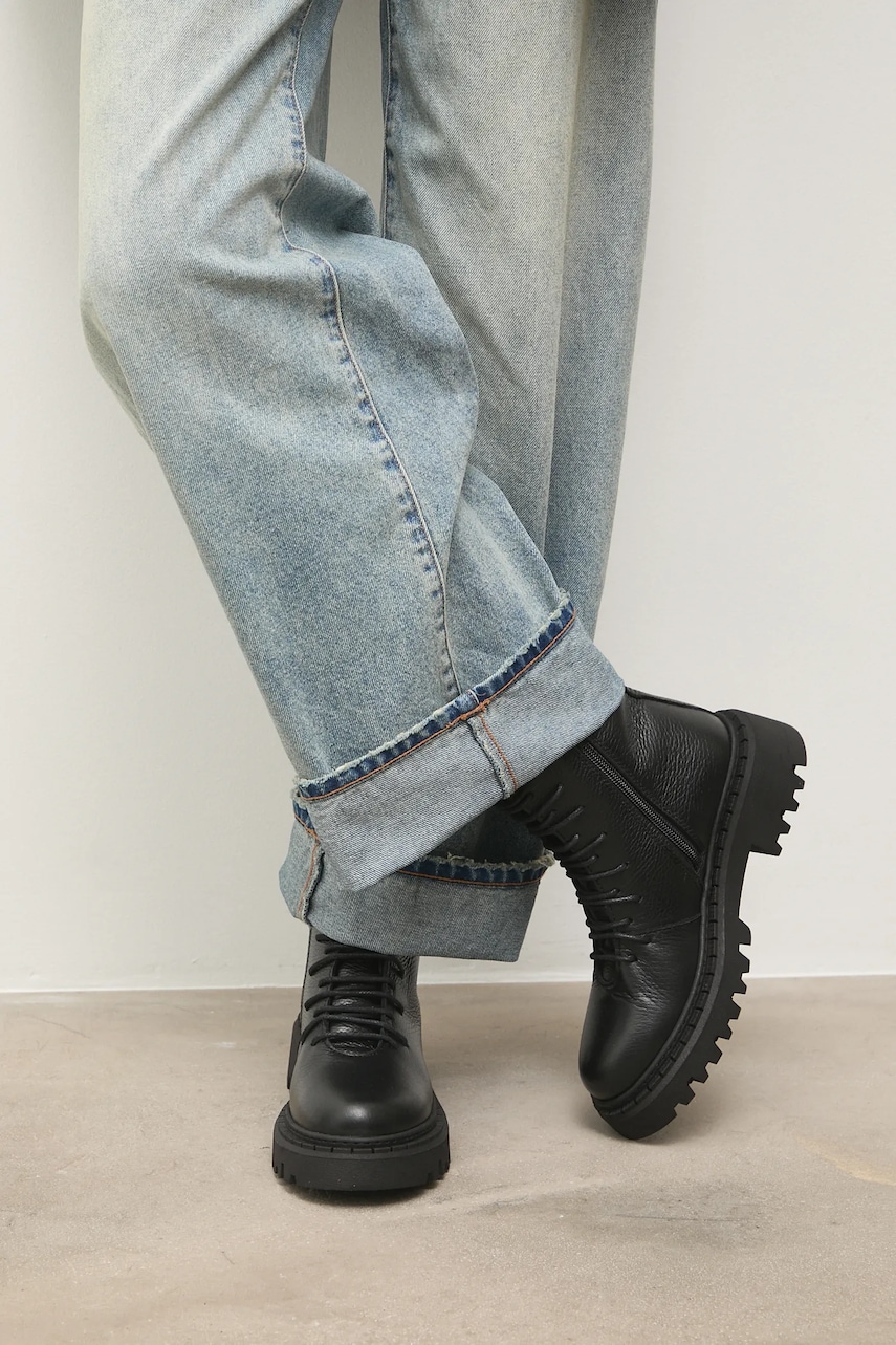 Answear.LAB bocanci de piele culoarea negru, cu platforma, izolare usoara