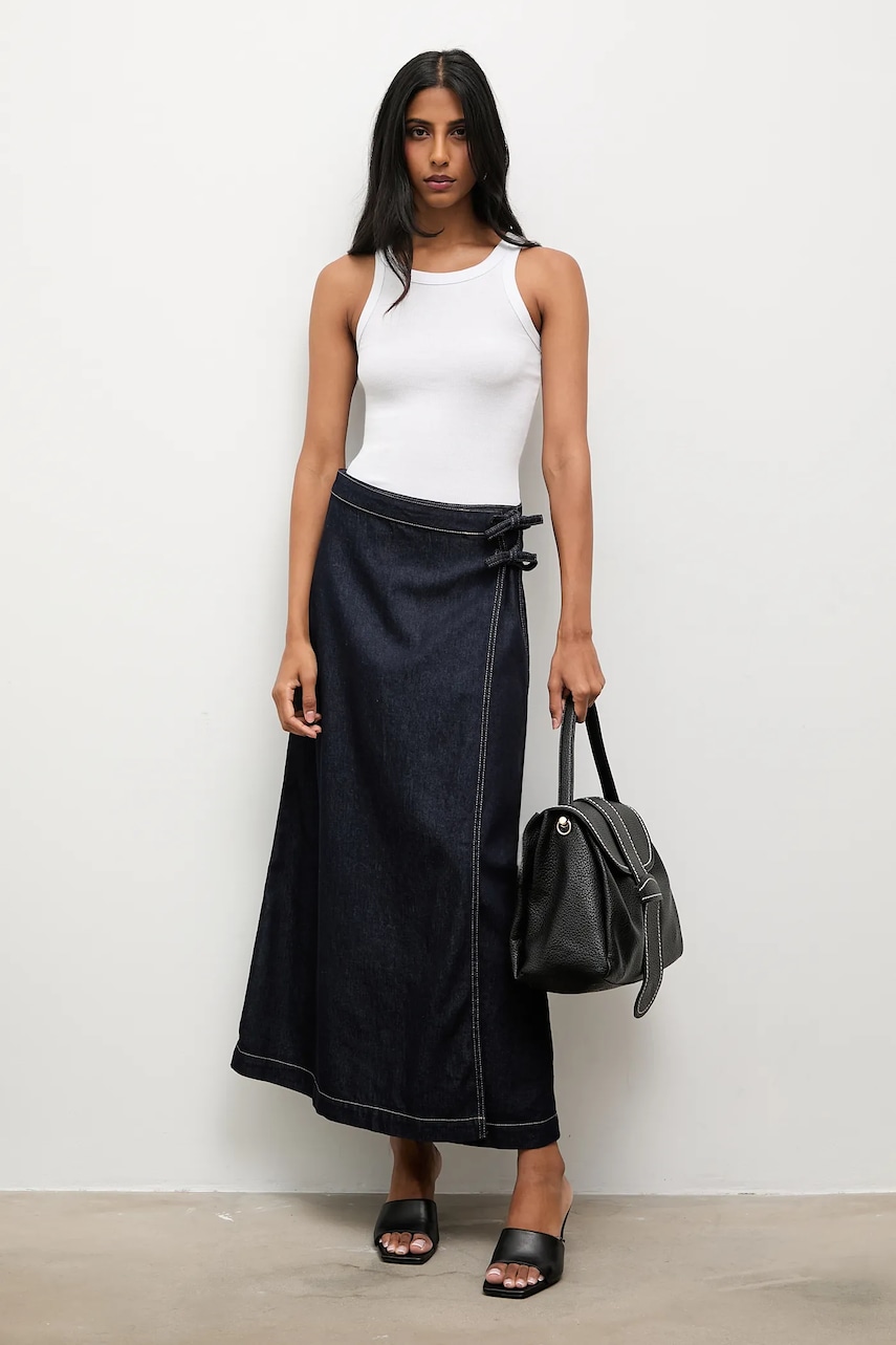 Answear.LAB fusta jeans culoarea albastru marin, maxi, evazati