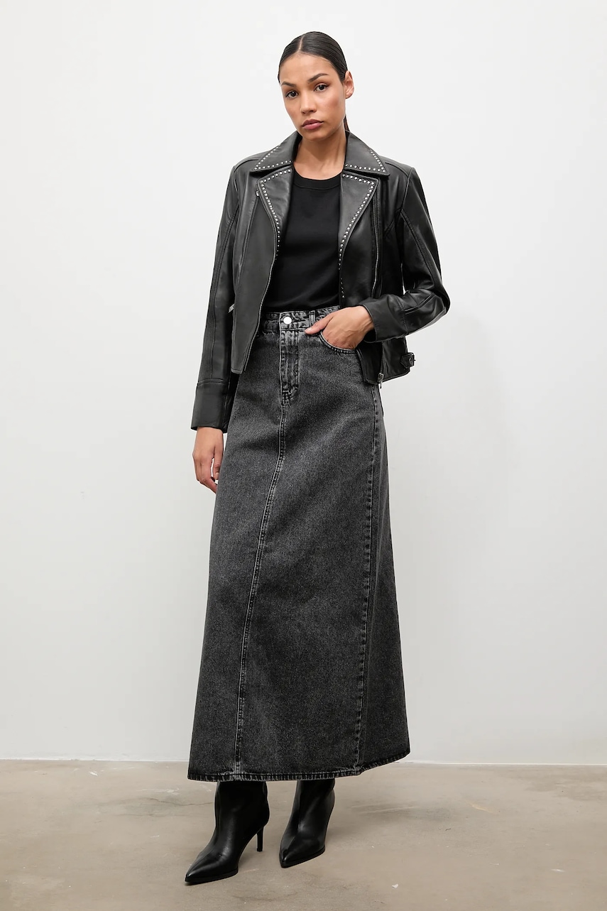 Джинсовая юбка Answear.LAB цвет чёрный mini расклешённая Джинсовая юбка Answear.LAB цвет чёрный mini расклешённая