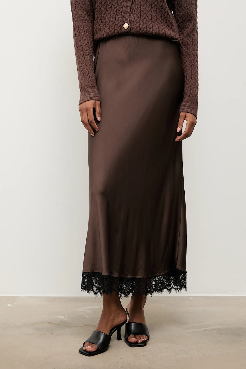 Answear.LAB fusta culoarea maro, maxi, evazati