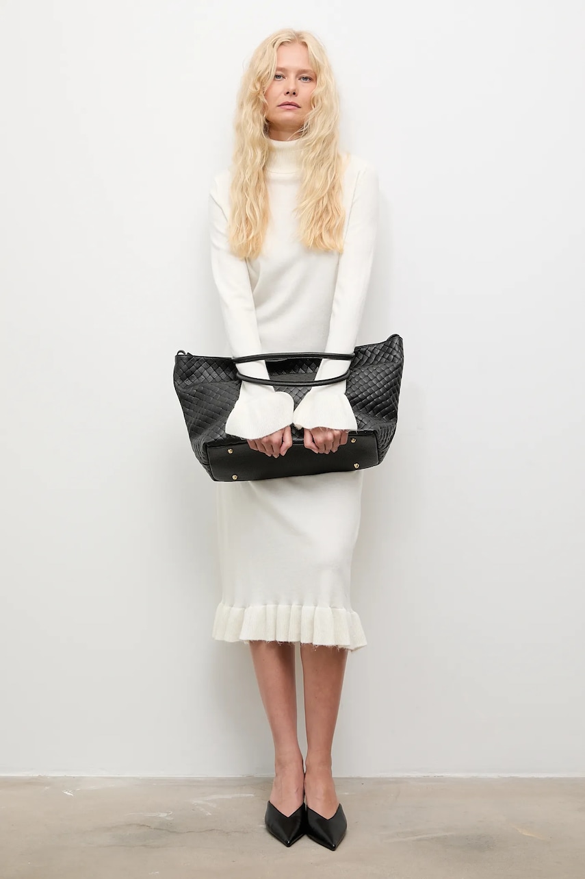 Answear.LAB rochie de cașmir culoarea bej, midi, drept