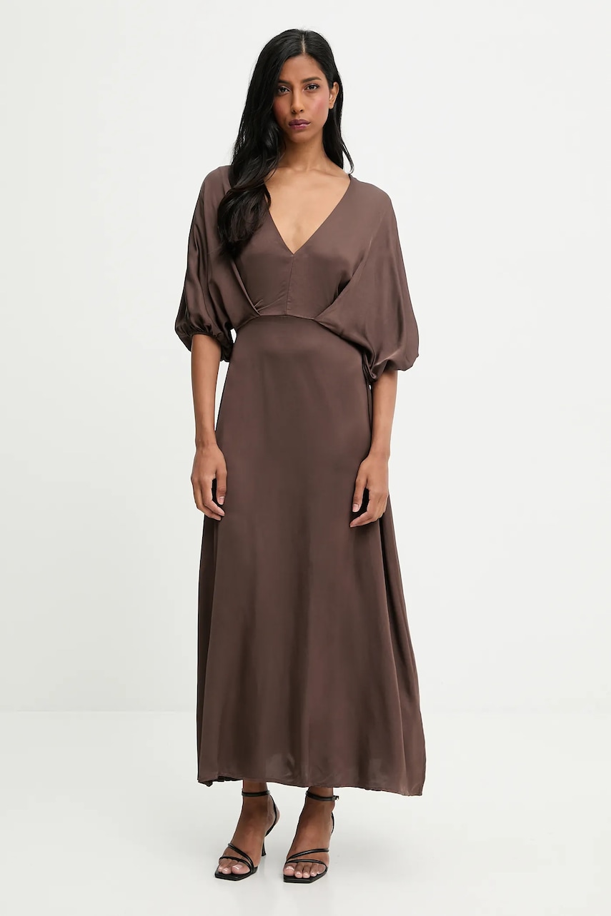 Answear.LAB rochie culoarea maro, maxi, evazati