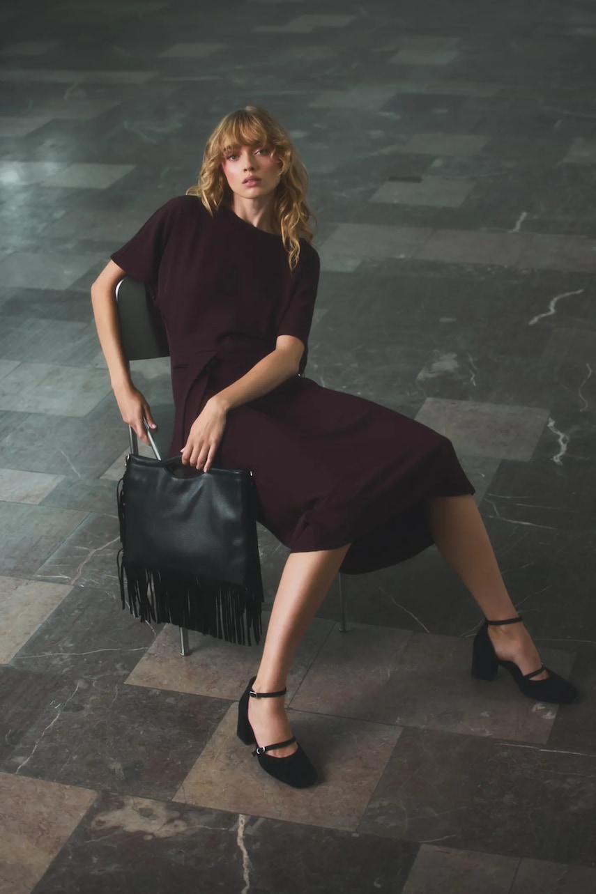 Answear.LAB rochie culoarea bordo, maxi, evazati