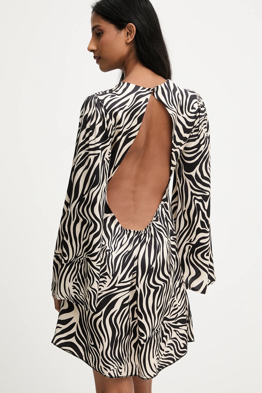 Φόρεμα Answear.LAB χρώμα: μαύρο φωτογραφία