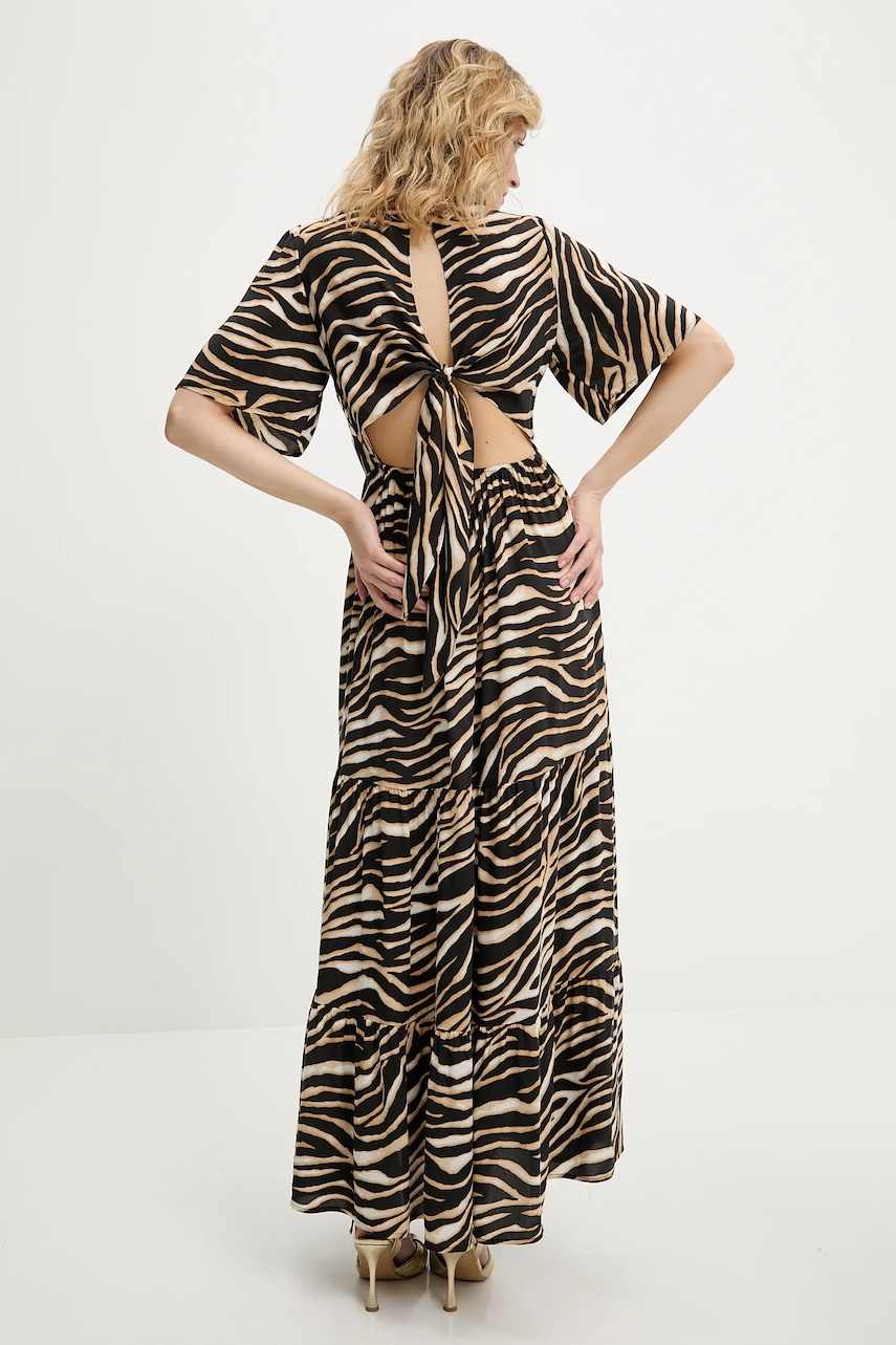 Answear Lab rochie culoarea maro, maxi, evazati