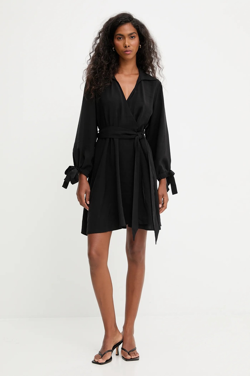 Платье Answear.LAB цвет чёрный mini расклешённая