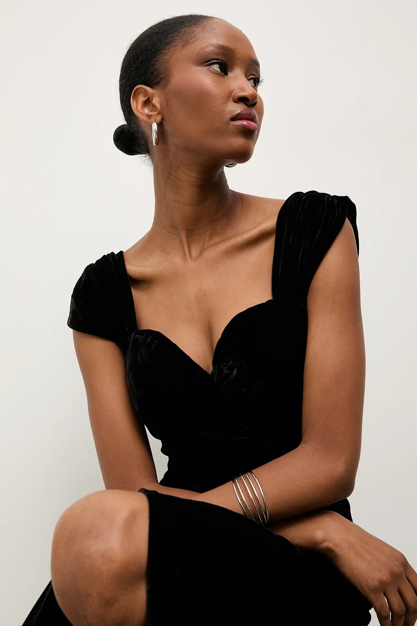 Сукня Answear.LAB колір чорний maxi розкльошена