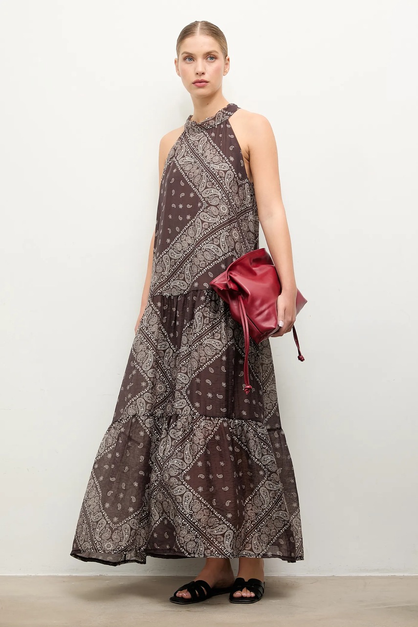 Answear.LAB rochie culoarea maro, maxi, evazati