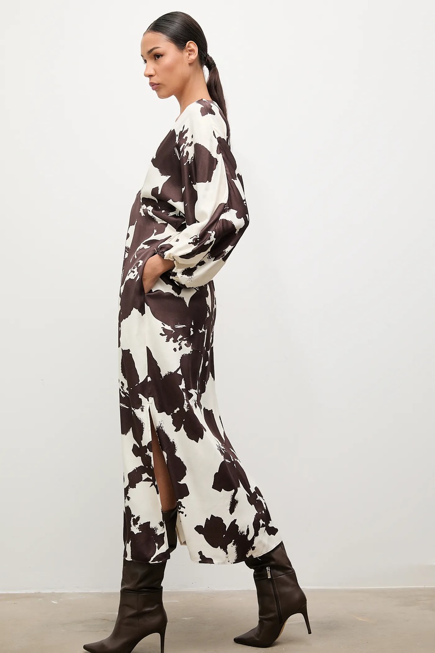 Answear.LAB rochie culoarea bej, maxi, evazati